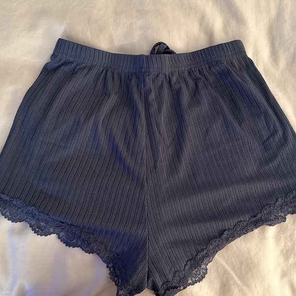 SHEIN two piece Jammie set - Picture 4 of 8